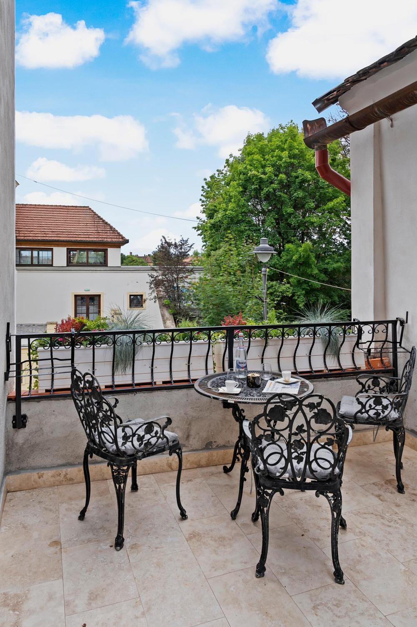 Gela'S Terrace Apartment Сибиу Экстерьер фото